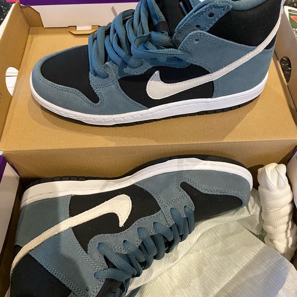 Nike SB DUNK HIGH PRO - Picture 2 of 3